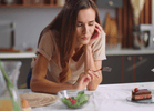 Why Do I Feel Tired After Eating? Blood Sugar, Meal Composition, and Fixes - ENERGYbits
